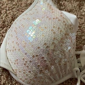 Victoria's Secret Swim - Victoria’s Secret 32D bikini top Victoria's Secret Swim - Victoria’s Secret 32D bikini top
